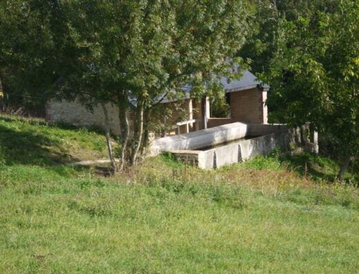 Le lavoir d'Aubigné-sur-Layon, début XXe siècle ©iKEROS