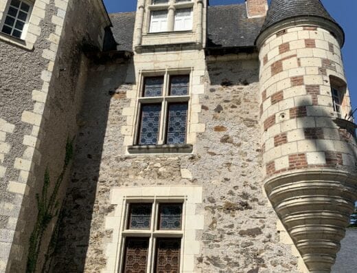 Façade renaissante de la mairie de Saint-Aubin-de-Luigné