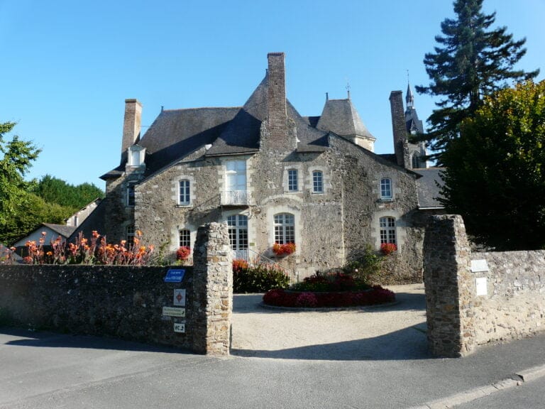 Mairie de Saint-Aubigné-de-Luigné, XVIe siècle