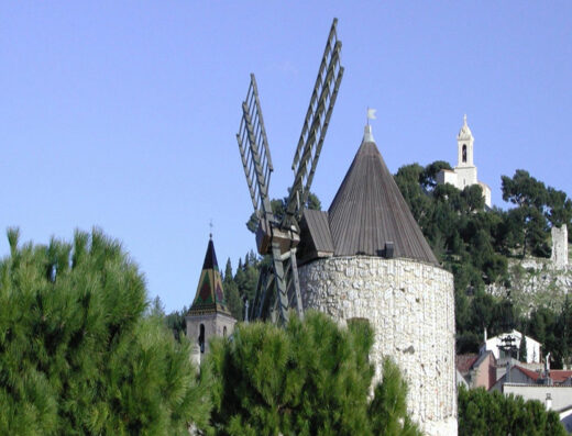 Esplanade Fréderic Mistral
