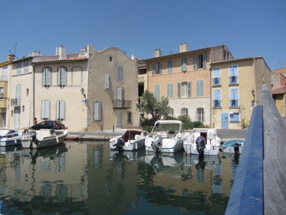 Maison à chapeau de gendarme