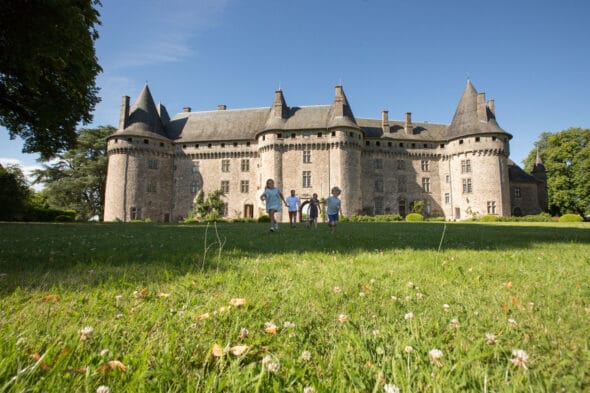 Château de Pompadour et Ecuries de l'Orangerie