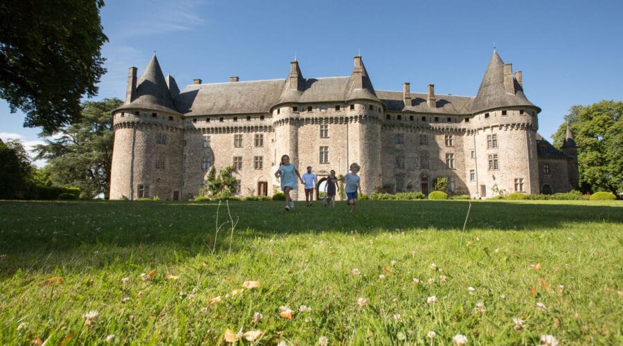 Château de Pompadour et Ecuries de l'Orangerie