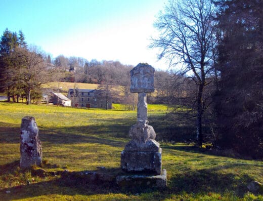 Croix monumentale du Bélier ou des Templiers