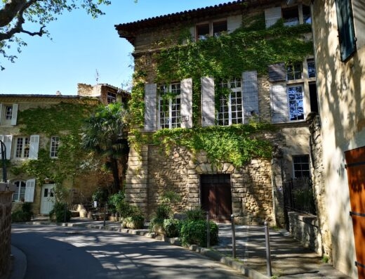 Le centre historique de Lambesc