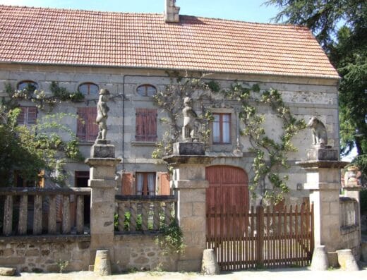 Village sculpté de Masgot