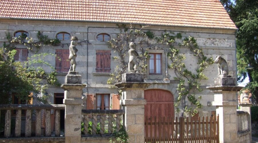 Village sculpté de Masgot