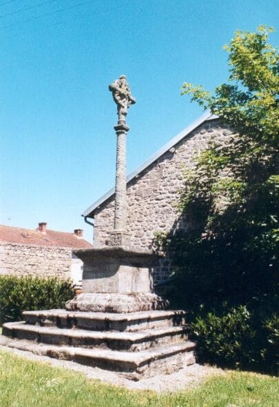 Croix de granit