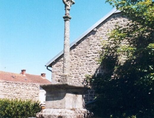 Croix de granit