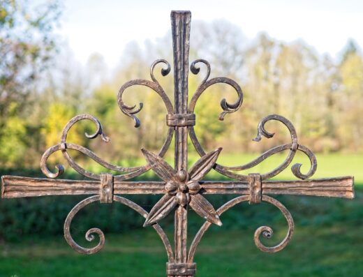 Croix en fer forgé