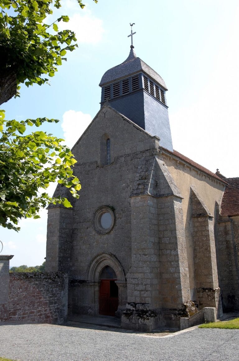 Eglise Saint-Pierre-ès-Liens du XIIe siècle