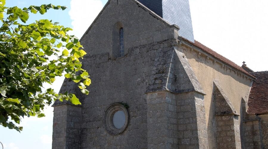 Eglise Saint-Pierre-ès-Liens du XIIe siècle
