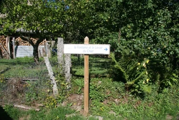 La fontaine et le lavoir du Chier