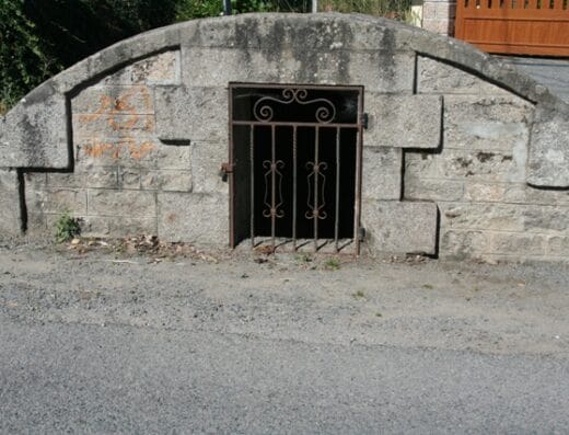 La fontaine et le lavoir de Teyrat