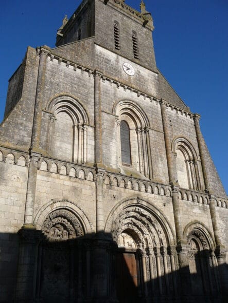 Eglise Saint-Pierre de Pont-L'Abbé-d'Arnoult