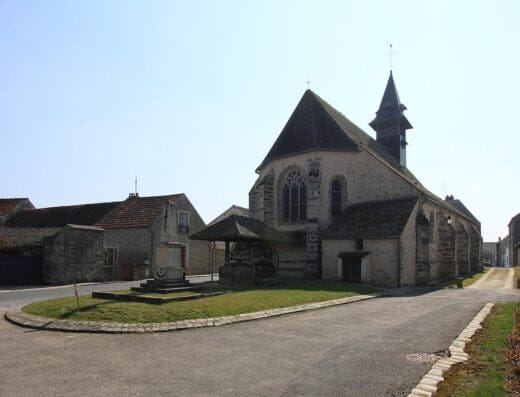 La Forêt-Sainte-Croix - Eglise Saint-Saturnin