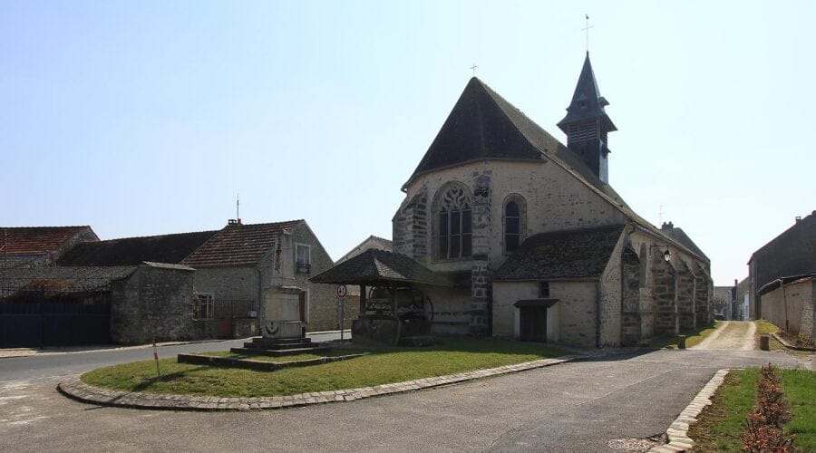 La Forêt-Sainte-Croix - Eglise Saint-Saturnin