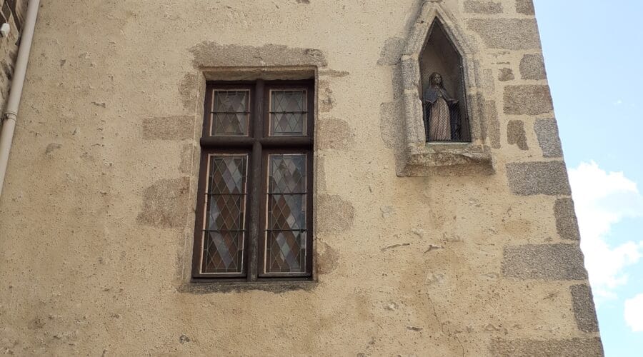 Le Carrefour de la Vierge Noire