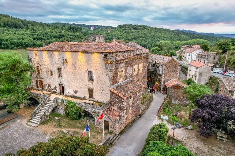 Château de Latour-sur-Sorgues – visite guidée ou libre