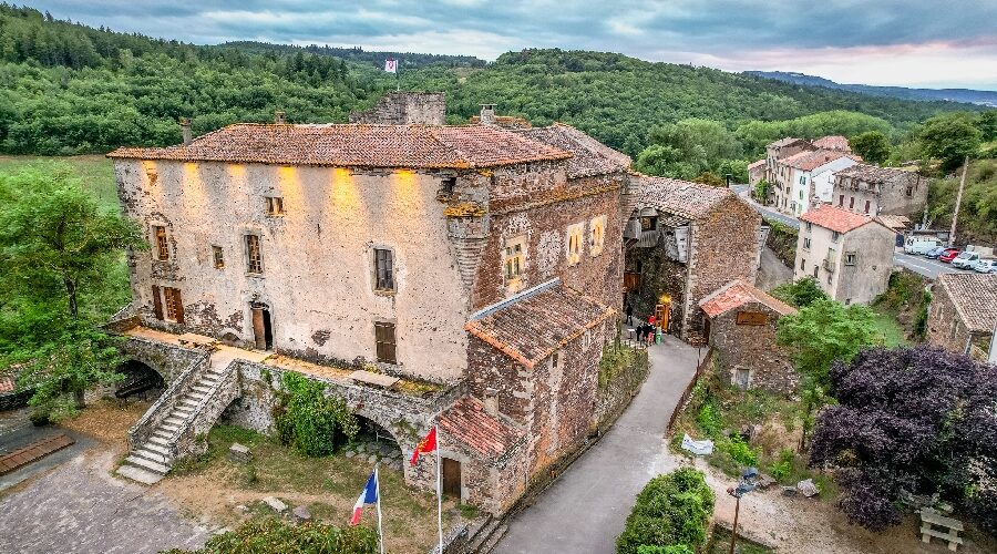 Château de Latour-sur-Sorgues - visite guidée ou libre