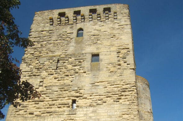 Tour Porte au Prévost