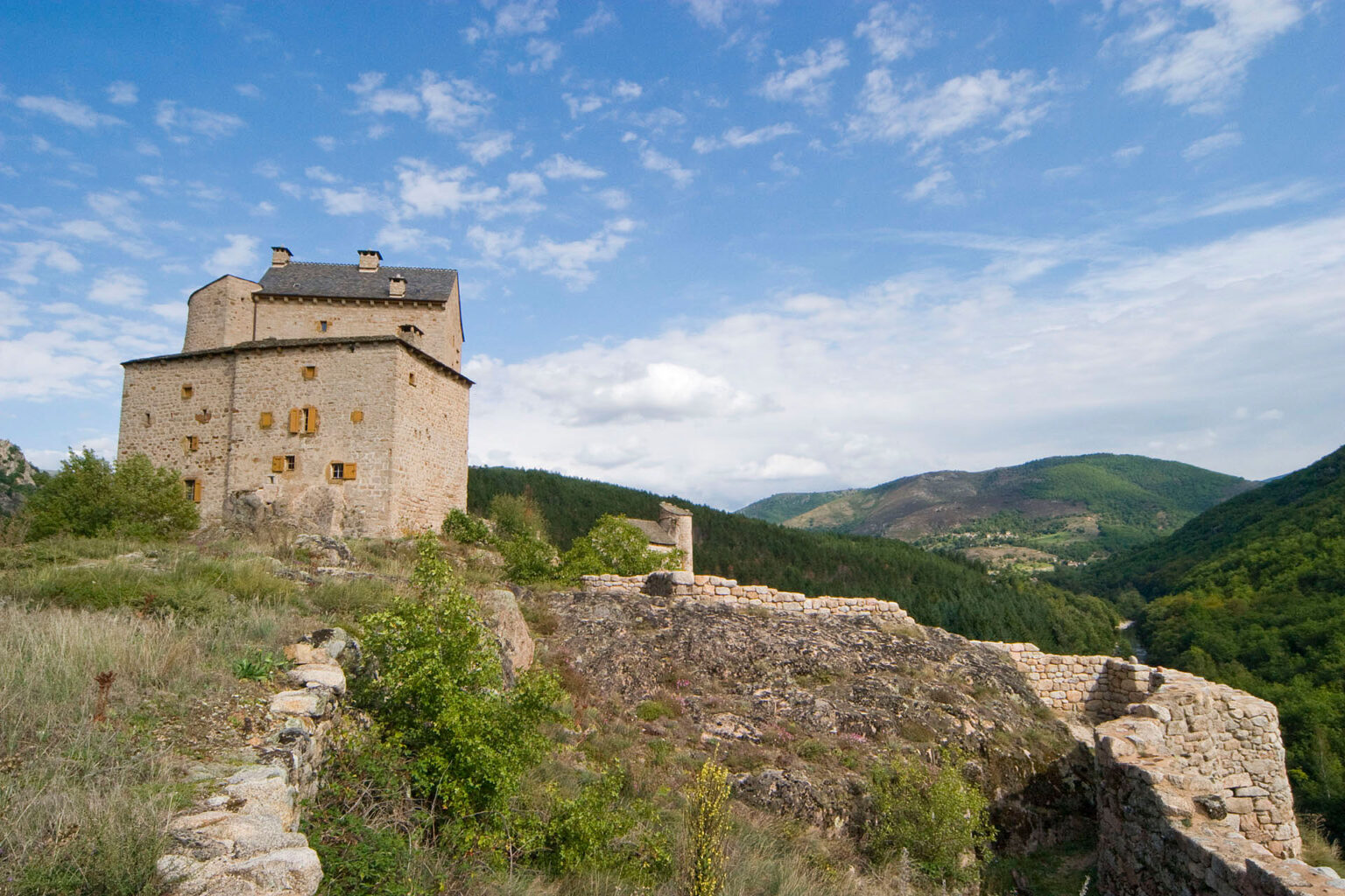 CHATEAU DU MIRAL