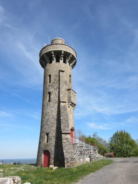 Tour panoramique de Toulx Sainte Croix