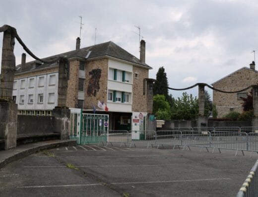 Cariatides du lycée Barbanceys