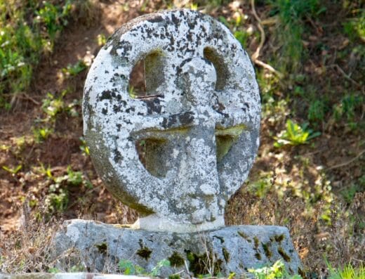 Croix de chemin de Couffy sur Sarsonne