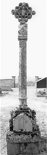 Croix de cimetière de Peyrelevade