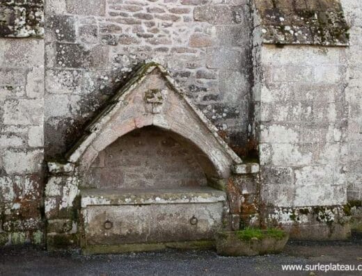 Enfeu Saint-Merd-les-Oussines
