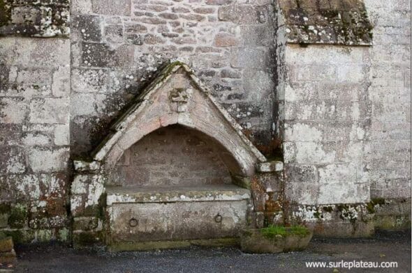 Enfeu Saint-Merd-les-Oussines