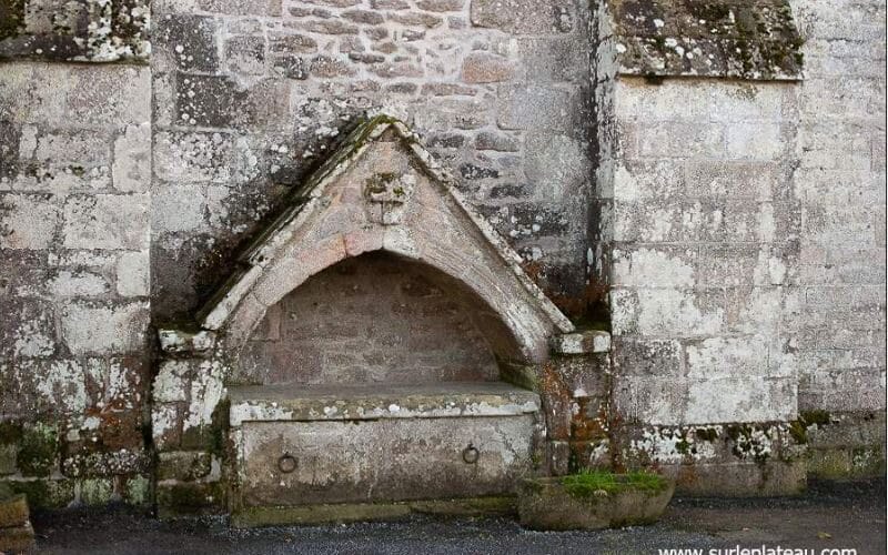 Enfeu Saint-Merd-les-Oussines