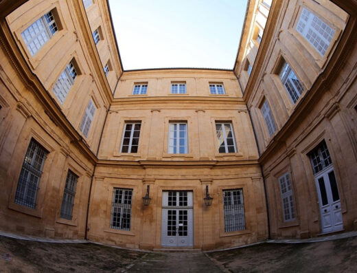 Hôtel de L'Estang Parade