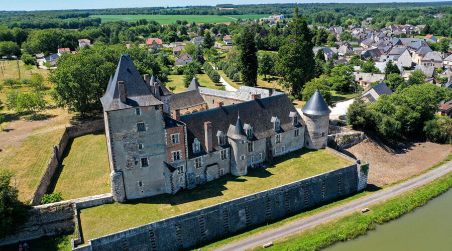 Château de La Chapelle-d'Angillon et Musée Alain-Fournier