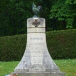 Monument aux morts Chalo Saint Mars