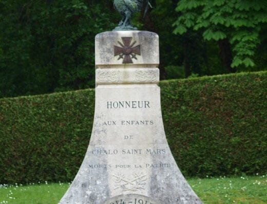 Monument aux morts Chalo Saint Mars