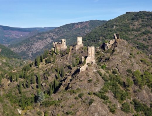 CHÂTEAUX DE LASTOURS