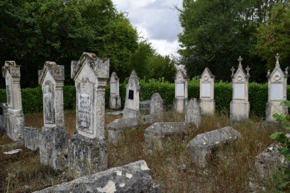 Cimetières familiaux protestants.