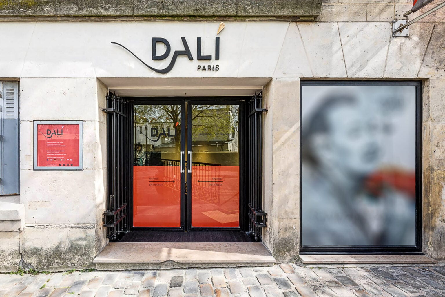 DalĂ Paris