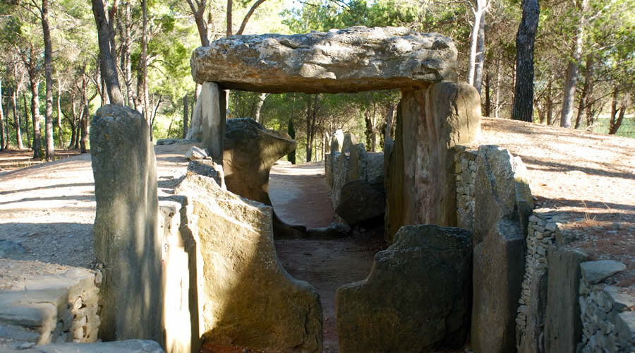 DOLMEN DES FADES