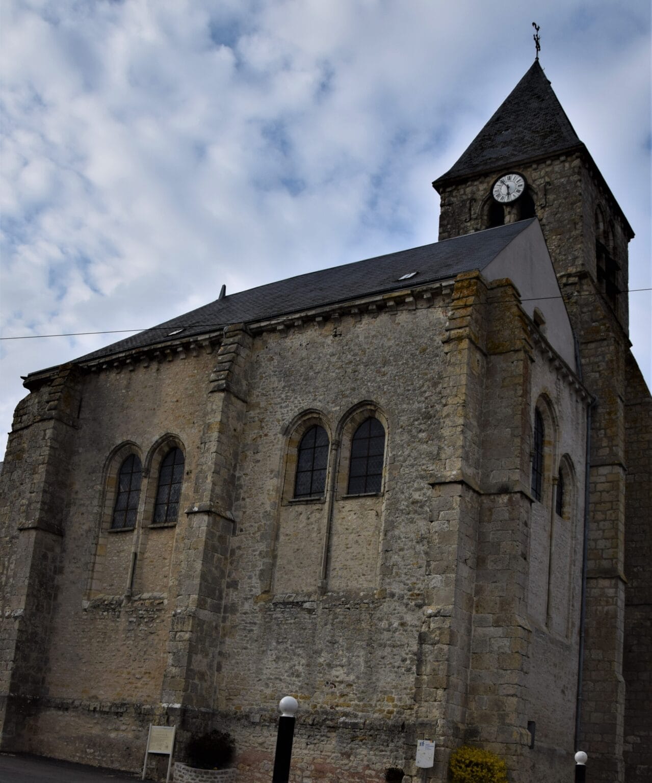 Eglise Saint-Etienne-Saint-Jean-Baptiste