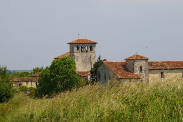 Eglise forteresse de St-Martial-Viveyrol