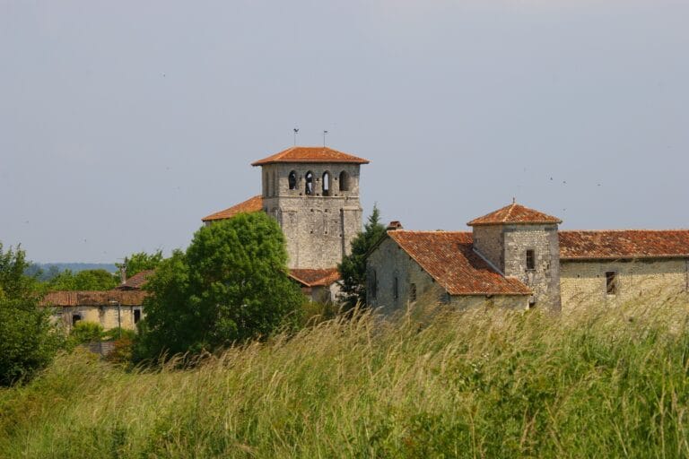 Eglise forteresse de St-Martial-Viveyrol