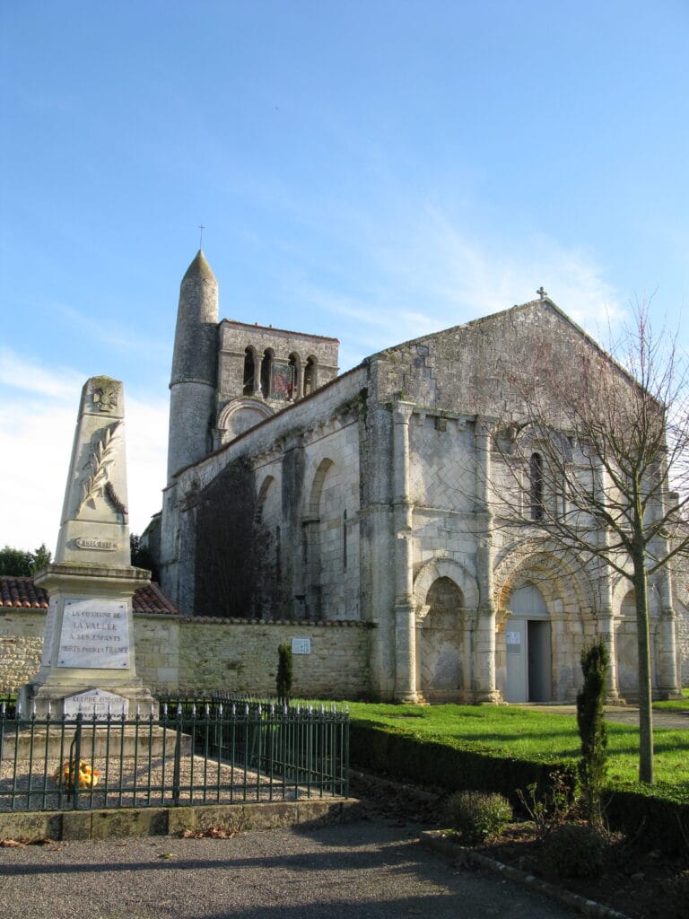 Eglise Saint-Vivien de La Vallée