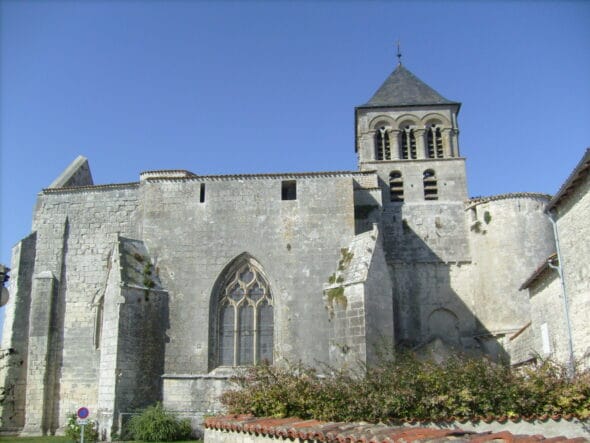 Eglise Saint-Pierre de Chaniers