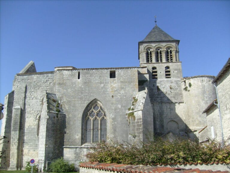 Eglise Saint-Pierre de Chaniers