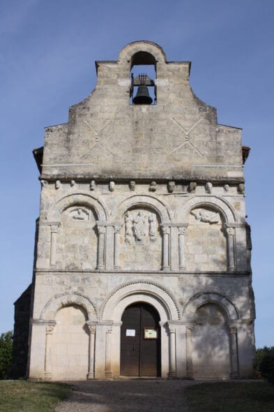Eglise de Saint Michel de Rivière