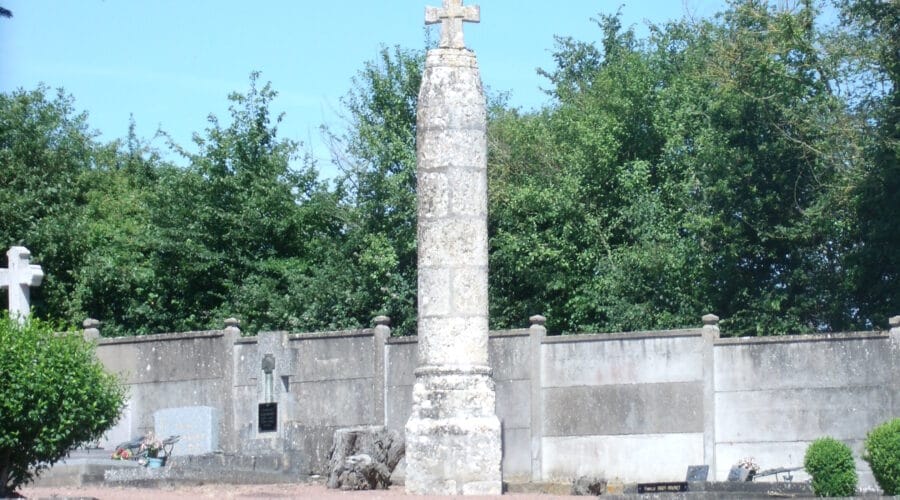 Croix hosannière à Louin