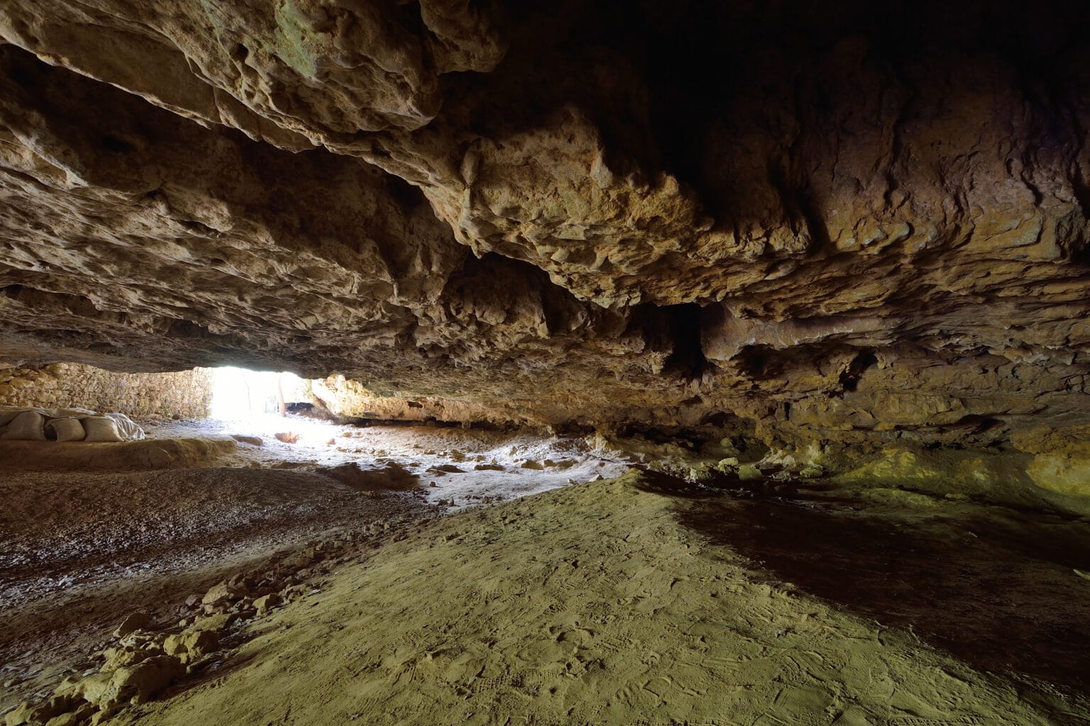 Les Grottes de la Marche et des Fadets